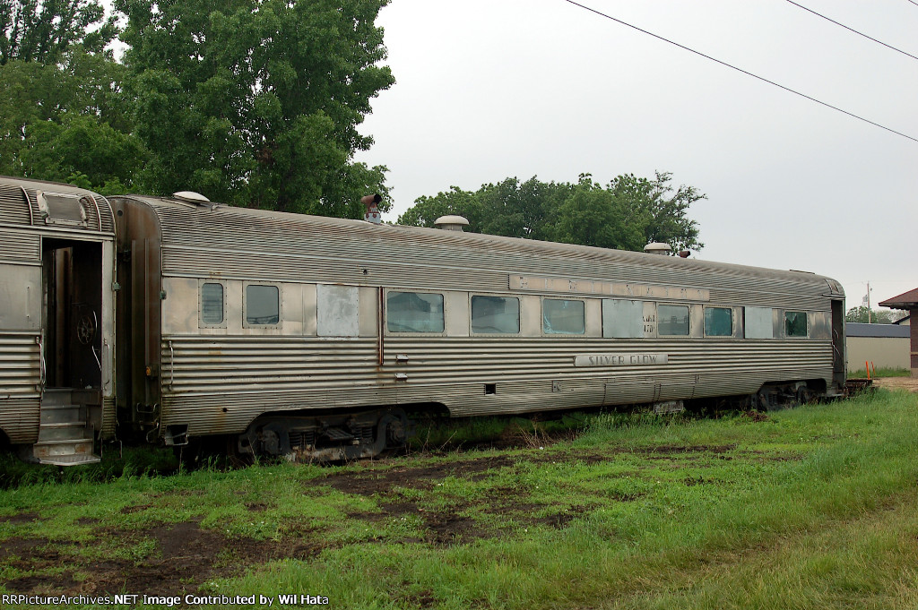 CB&Q Coach 4704 "Silver Glow"